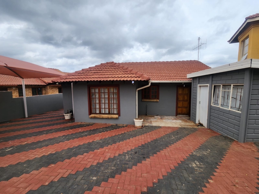 3 Bedroom Property for Sale in Tlhabane West North West